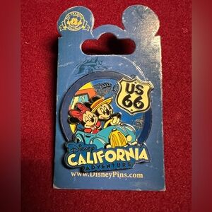 Disney California Adventure Mickey & Minnie Driving on Route 66 Pin 2012 DLR DCA